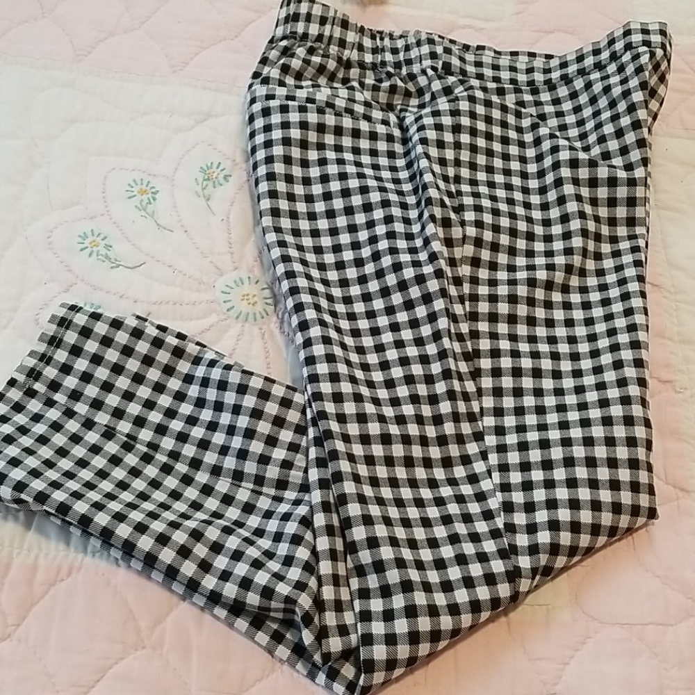 Houndstooth MizarhiLive crop pants.  4p